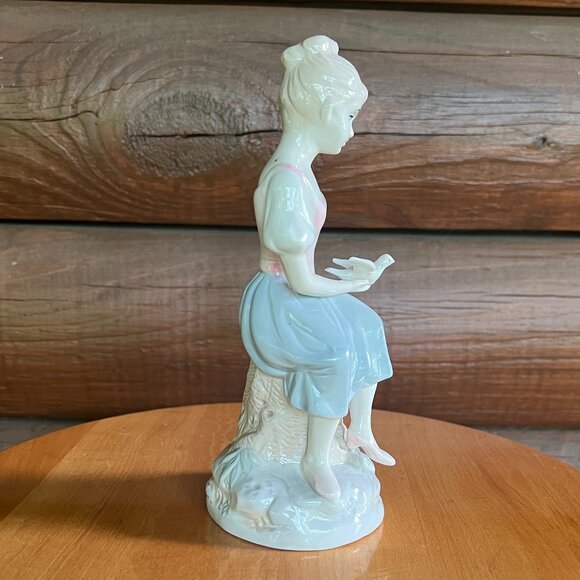 Vintage Handmade Lenwile Ardalt Art Ware Girl Holding Bird Porcelain Figurine - Picture 4 of 6